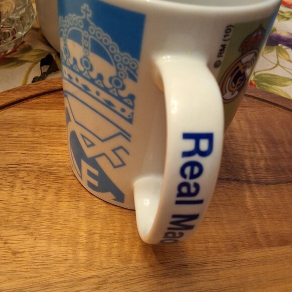 REAL MADRID FC Authentic Mug - Picture 8 of 8